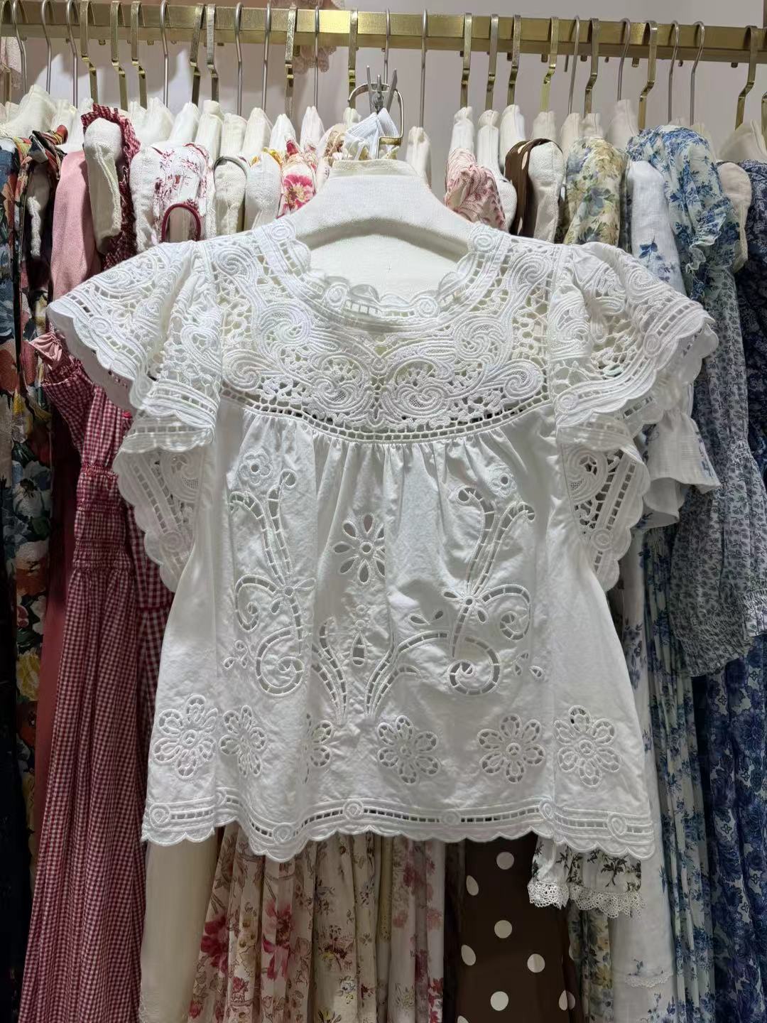 Embroidery Uniform - Camisa Feminina de Algodão com Detalhe