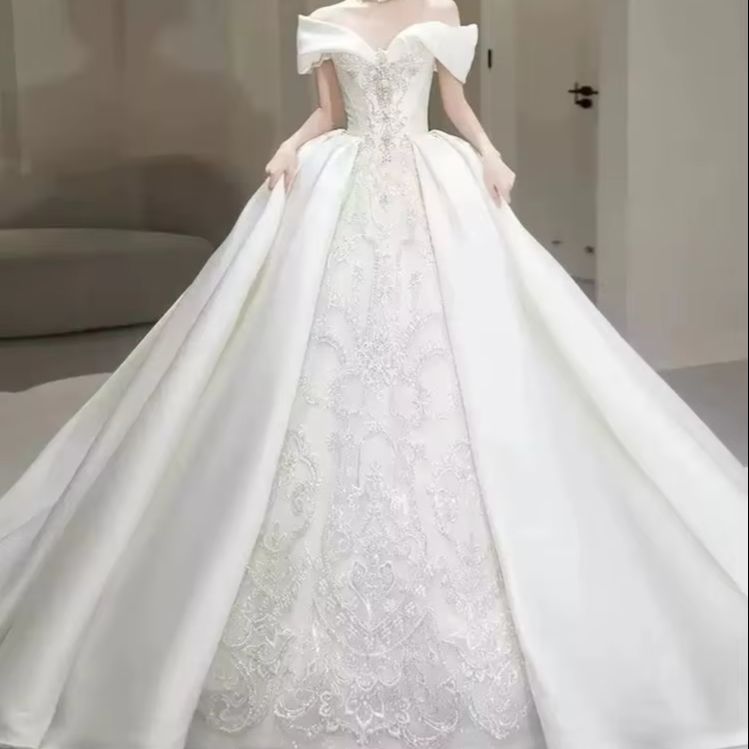 Embroidery Beads - Vestidos de Noiva Chiques com Decote