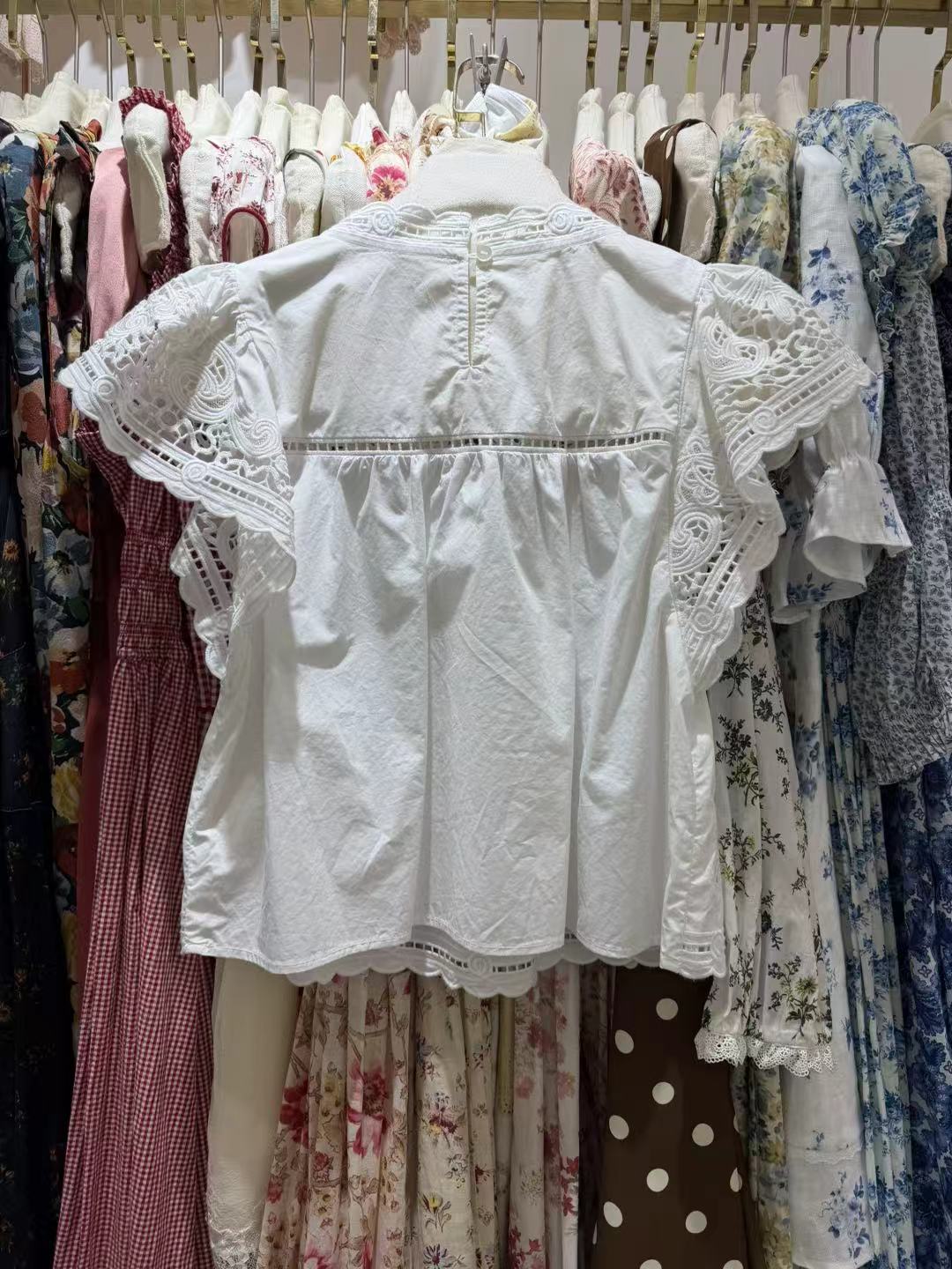 Camisa Feminina de Algodão com - Embroidery Uniform avaliação e preço