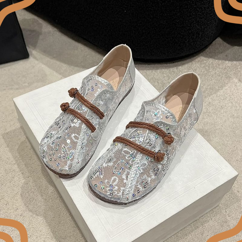 Sapatos Femininos Retrô, Mocas - Embroidery Designer avaliação e preço